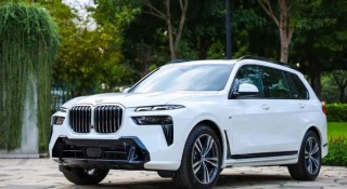 Đại lý tiết lộ BMW X7 2025 có thể về Việt Nam vào tháng 10, nâng cấp gói an toàn ADAS